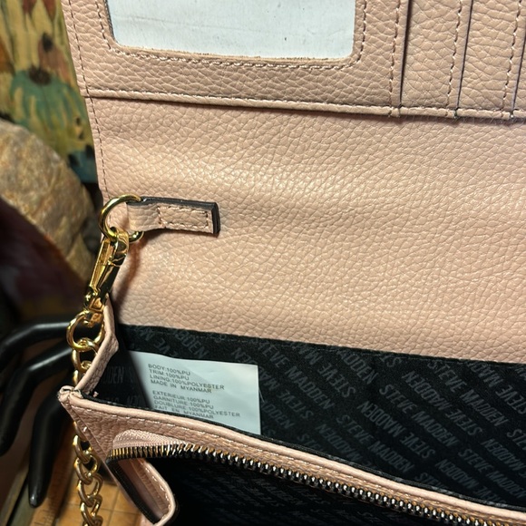 Steve Madden Shoulder Bag or Clutch w Pink Quilted Faux Leather Detachable Strap - Picture 10 of 17